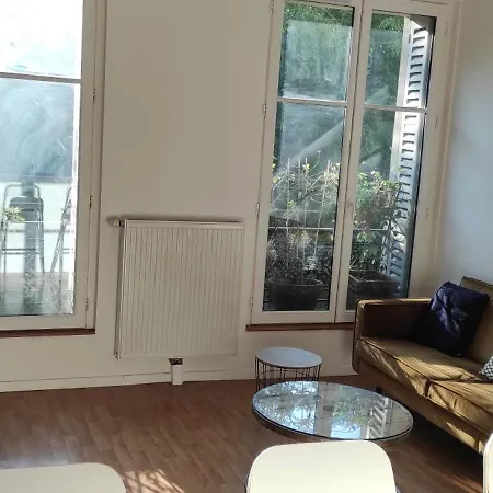 Haussmann Apartment *